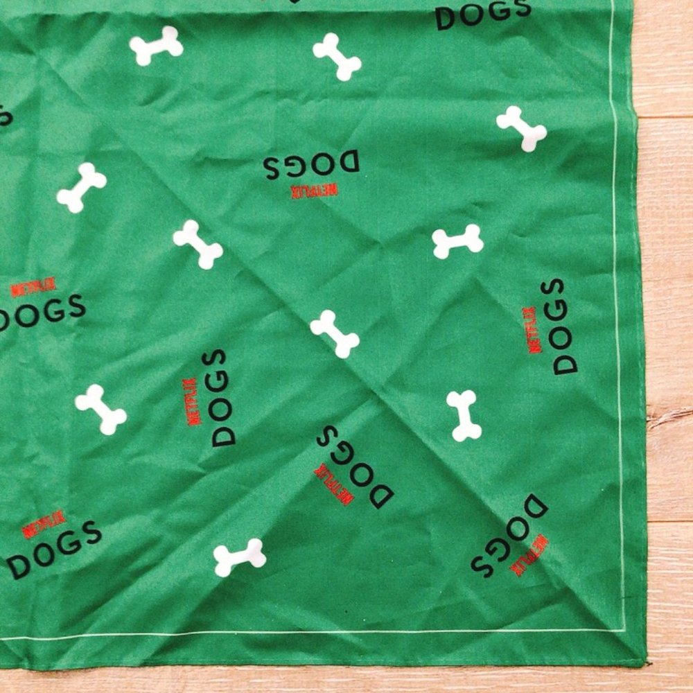 NEW EXCLUSIVE RARE NETFLIX DOGS Documentary Bandana - Picture 2 of 5